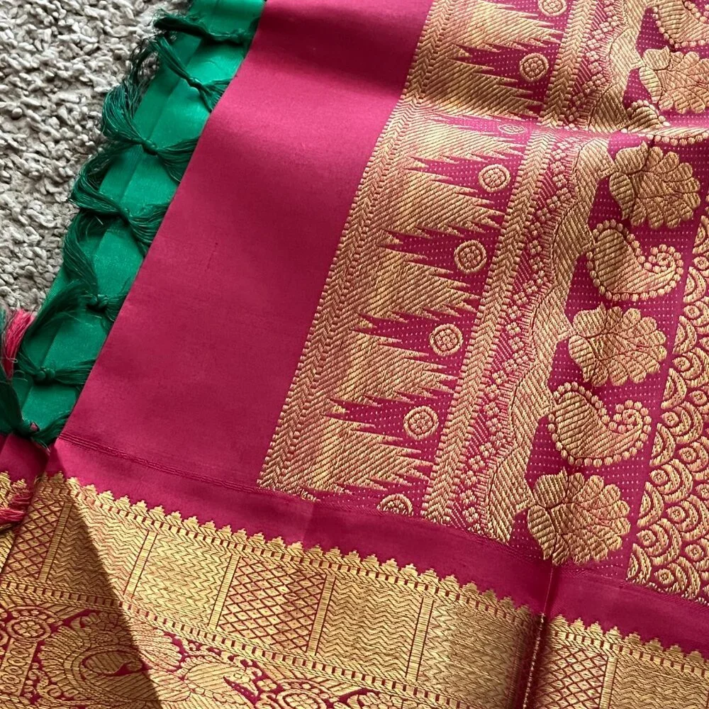 Kanchipuram Pure Silk Saree Green with Red Zari Border & Rich Pallu | Bl. Fabric - Picture 7 of 14